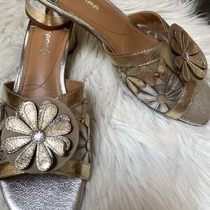 Stunning NIB "Davina" low heel dressy sandals